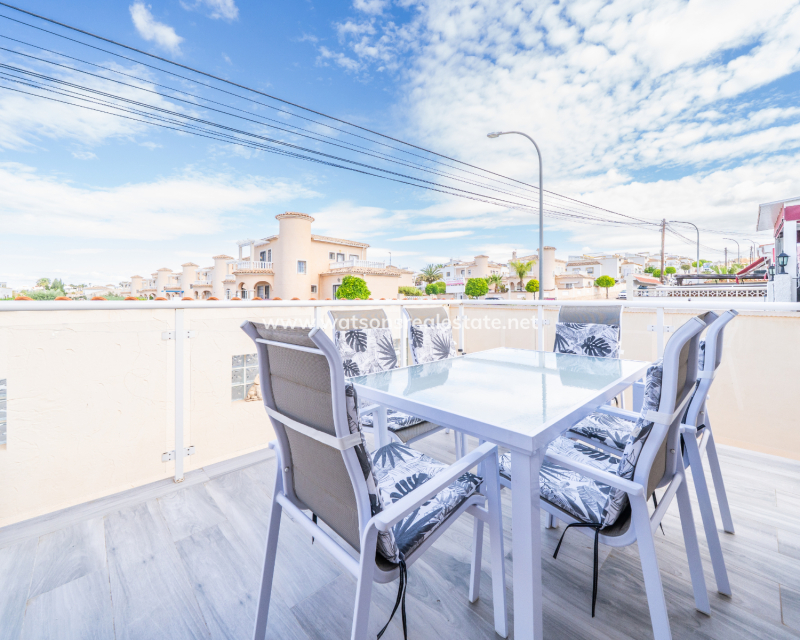 Resale - Fristaende Villa - Urb. La Marina