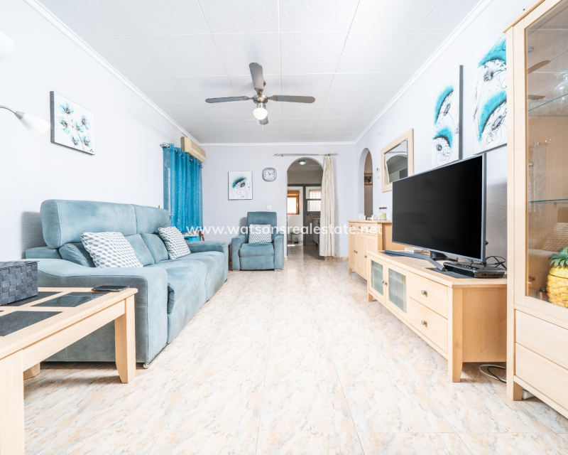Resale - Fristaende Villa - Urb. La Marina