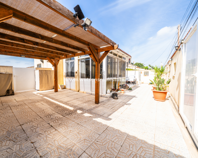 Resale - Fristaende Villa - Urb. La Marina