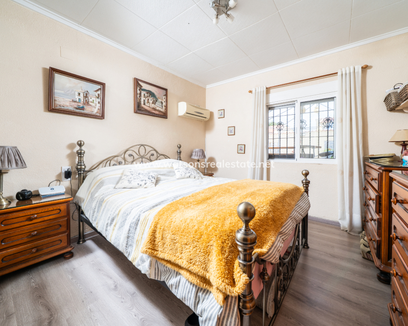 Resale - Fristaende Villa - Urb. La Marina