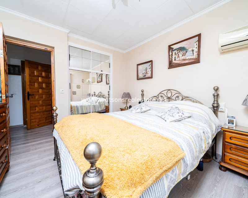 Resale - Fristaende Villa - Urb. La Marina