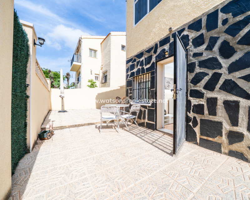 Resale - Fristaende Villa - Urb. La Marina