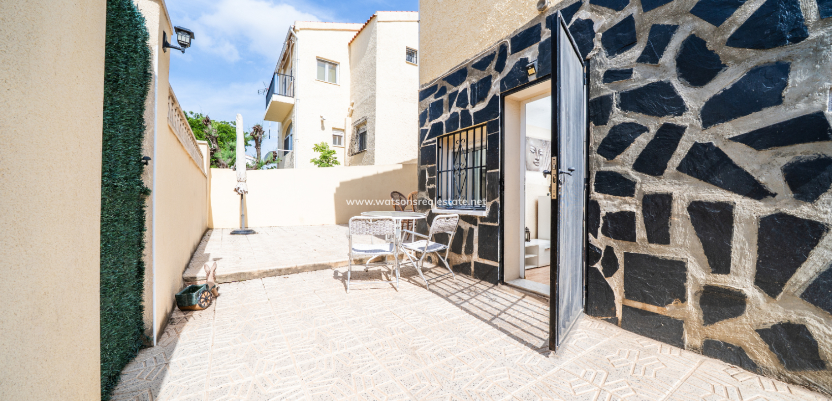 Resale - Fristaende Villa - Urb. La Marina