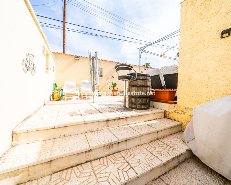 Resale - Fristaende Villa - Urb. La Marina