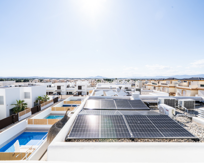 Resale - Fristaende Villa - Urb. La Marina