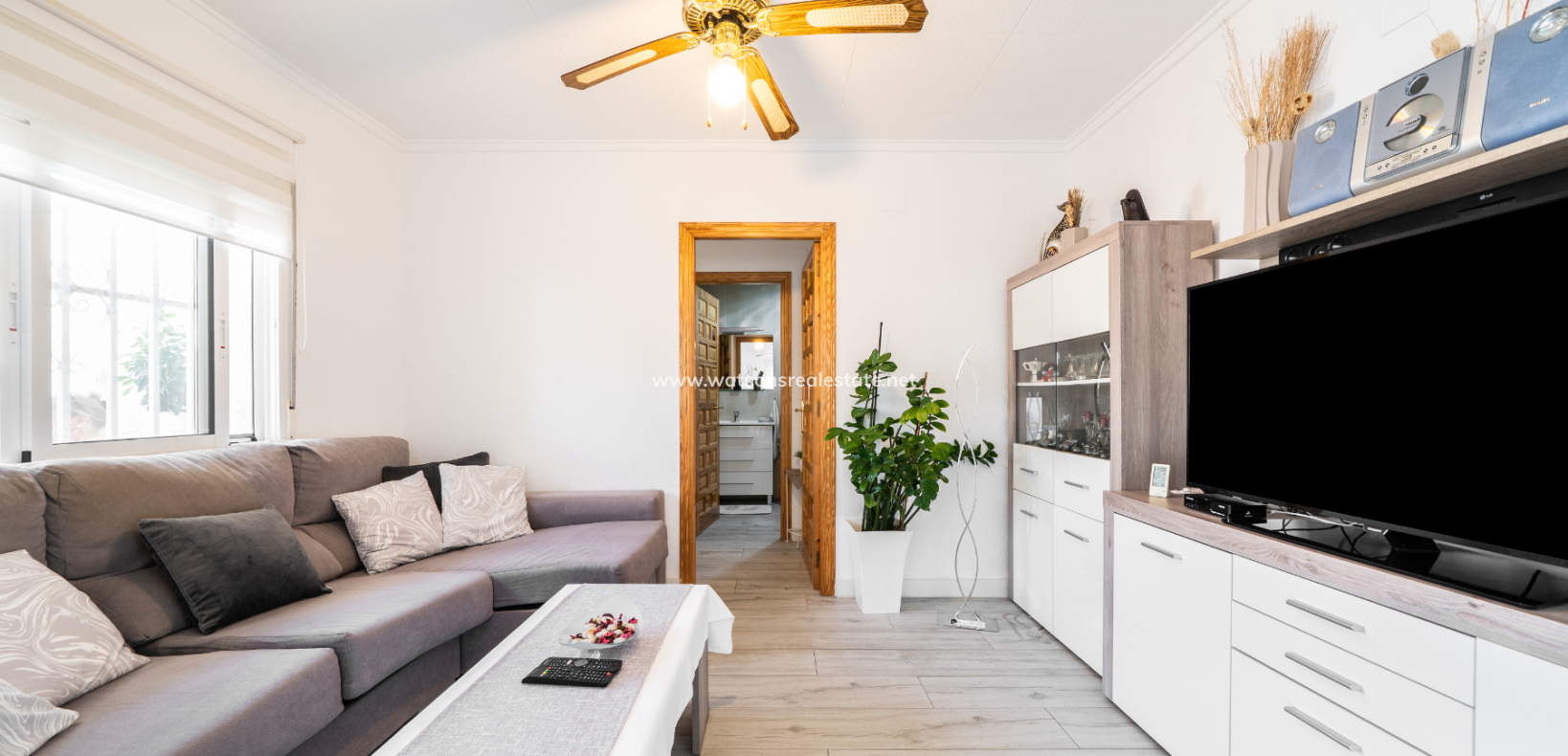 Resale - Fristaende Villa - Urb. La Marina