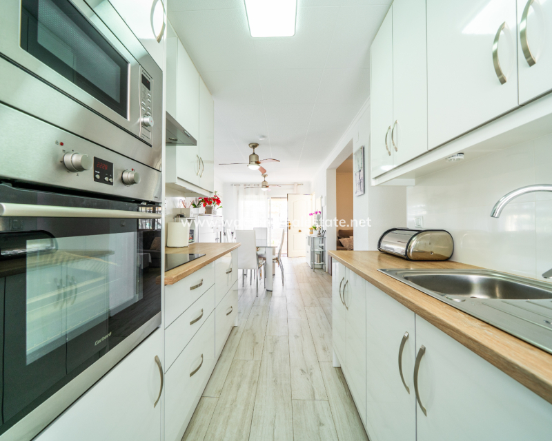 Resale - Fristaende Villa - Urb. La Marina