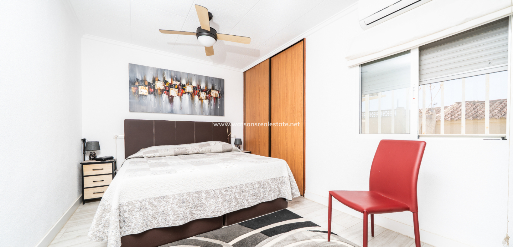 Resale - Fristaende Villa - Urb. La Marina