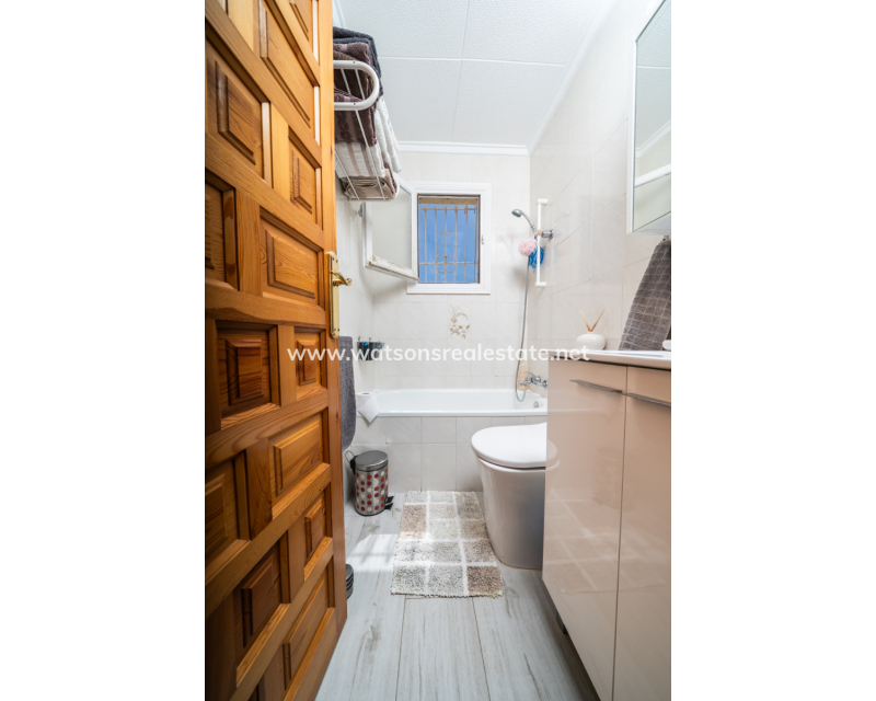 Resale - Fristaende Villa - Urb. La Marina