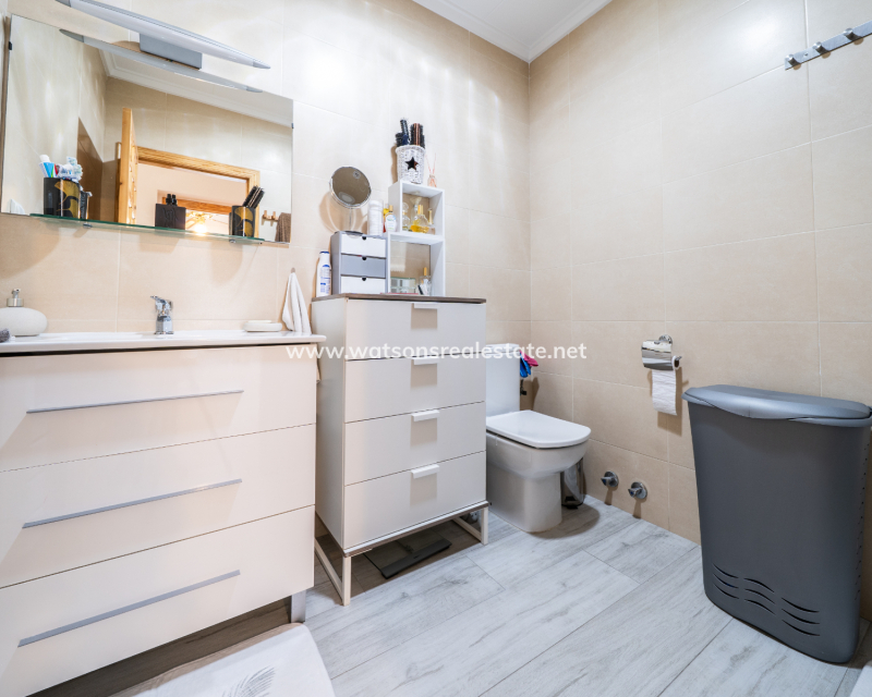 Resale - Fristaende Villa - Urb. La Marina