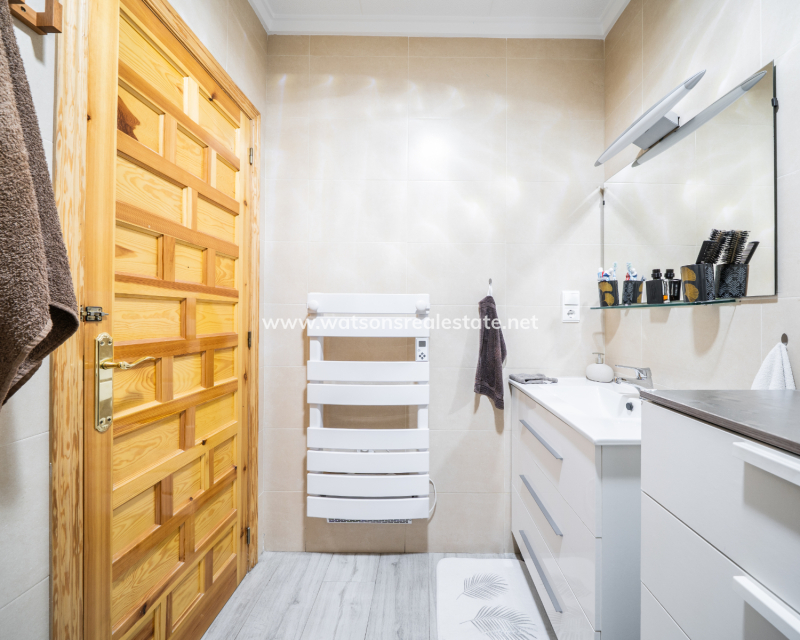 Resale - Fristaende Villa - Urb. La Marina