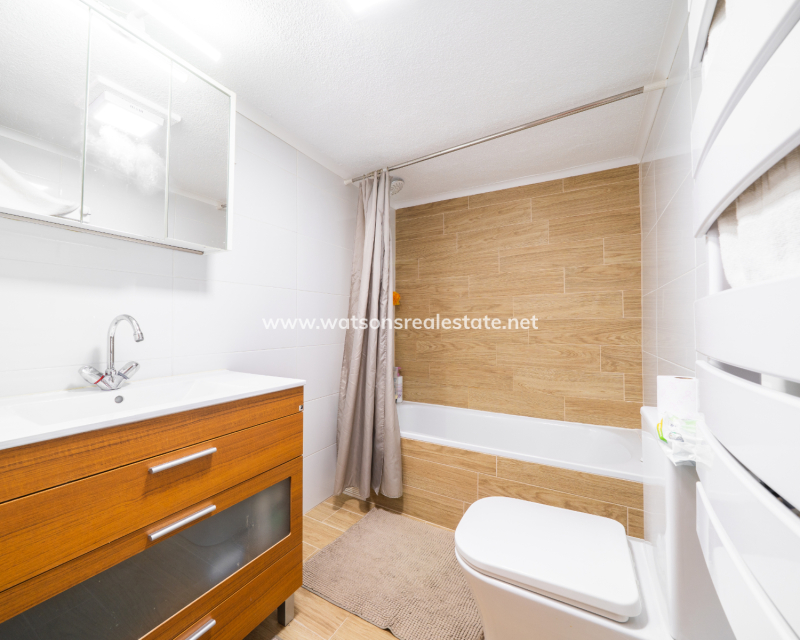 Resale - Fristaende Villa - Urb. La Marina