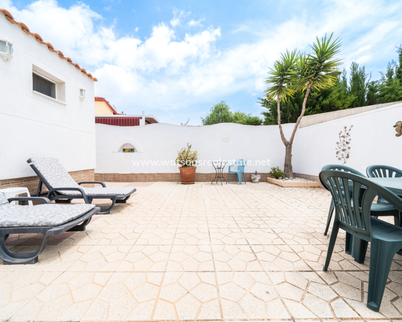 Resale - Fristaende Villa - Urb. La Marina