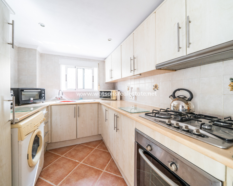 Resale - Fristaende Villa - Urb. La Marina
