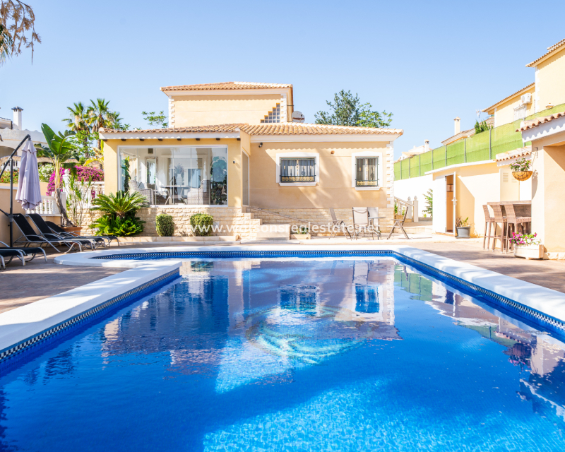 Resale - Fristaende Villa - Urb. La Marina