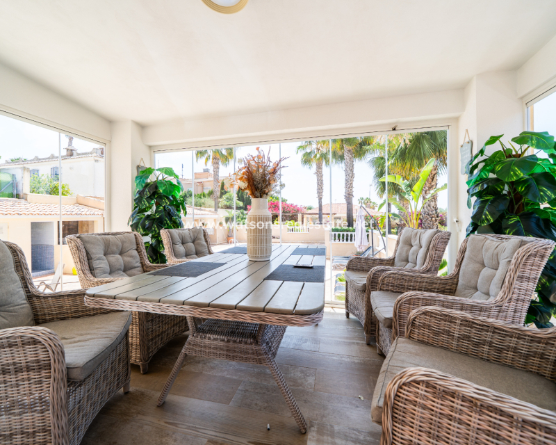 Resale - Fristaende Villa - Urb. La Marina