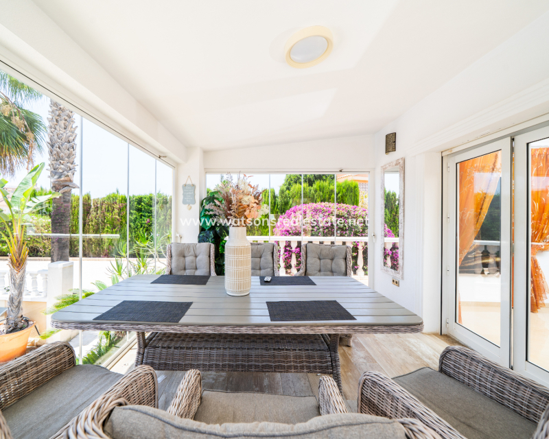 Resale - Fristaende Villa - Urb. La Marina