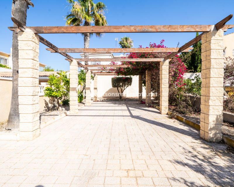 Resale - Fristaende Villa - Urb. La Marina