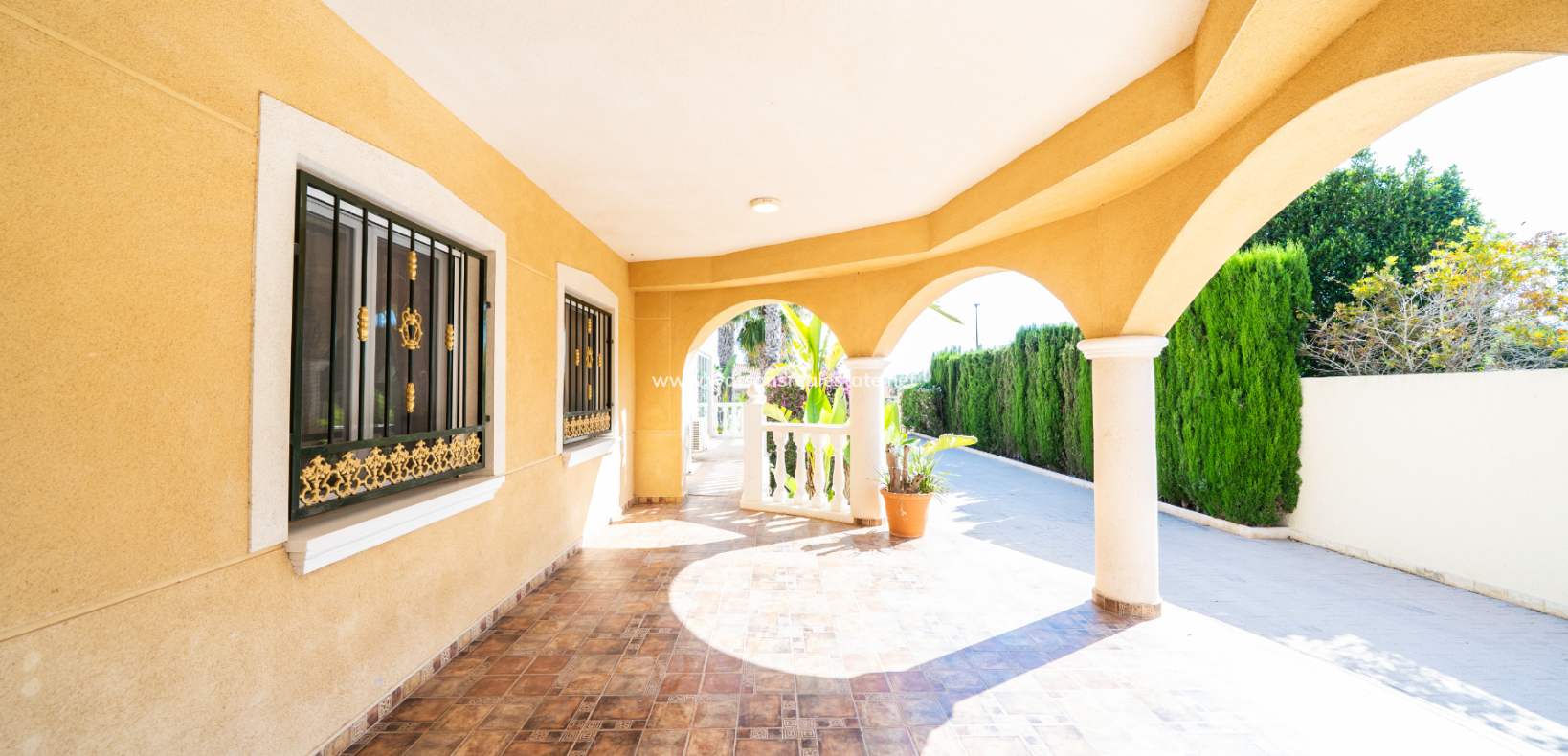 Resale - Fristaende Villa - Urb. La Marina