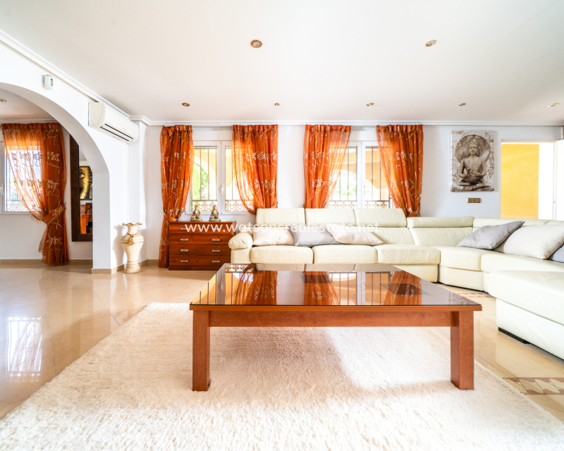 Resale - Fristaende Villa - Urb. La Marina