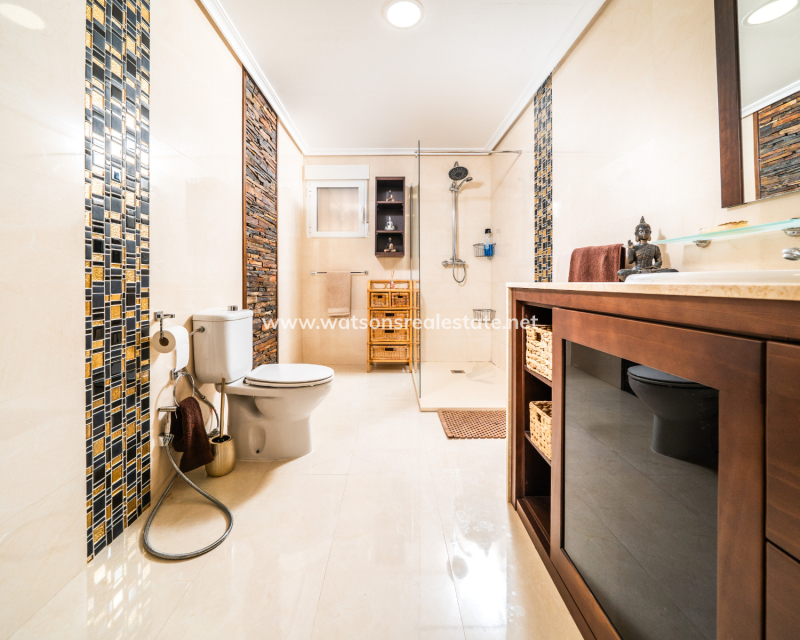 Resale - Fristaende Villa - Urb. La Marina