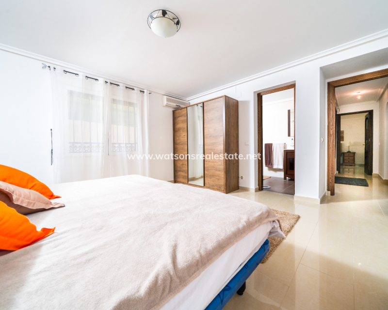 Resale - Fristaende Villa - Urb. La Marina