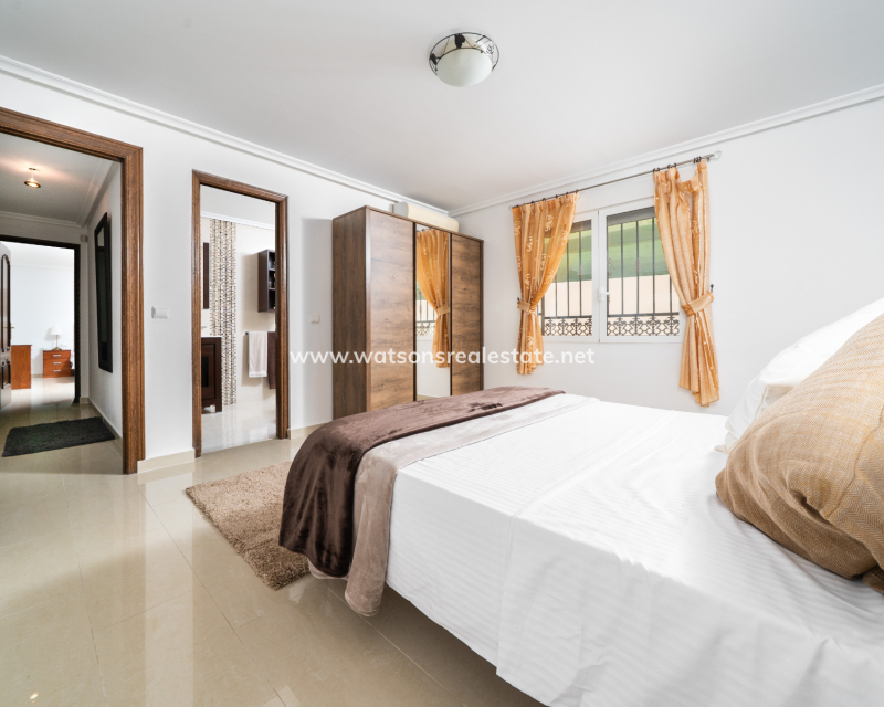 Resale - Fristaende Villa - Urb. La Marina