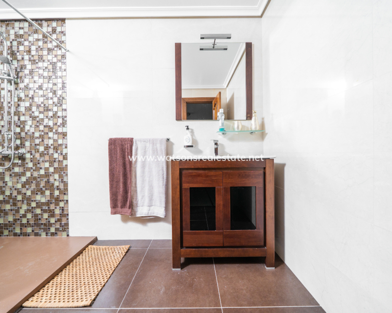 Resale - Fristaende Villa - Urb. La Marina