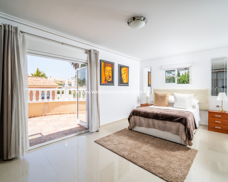 Resale - Fristaende Villa - Urb. La Marina