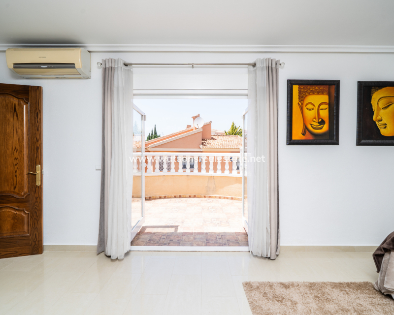 Resale - Fristaende Villa - Urb. La Marina