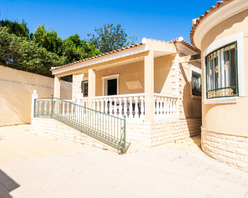 Resale - Fristaende Villa - Urb. La Marina