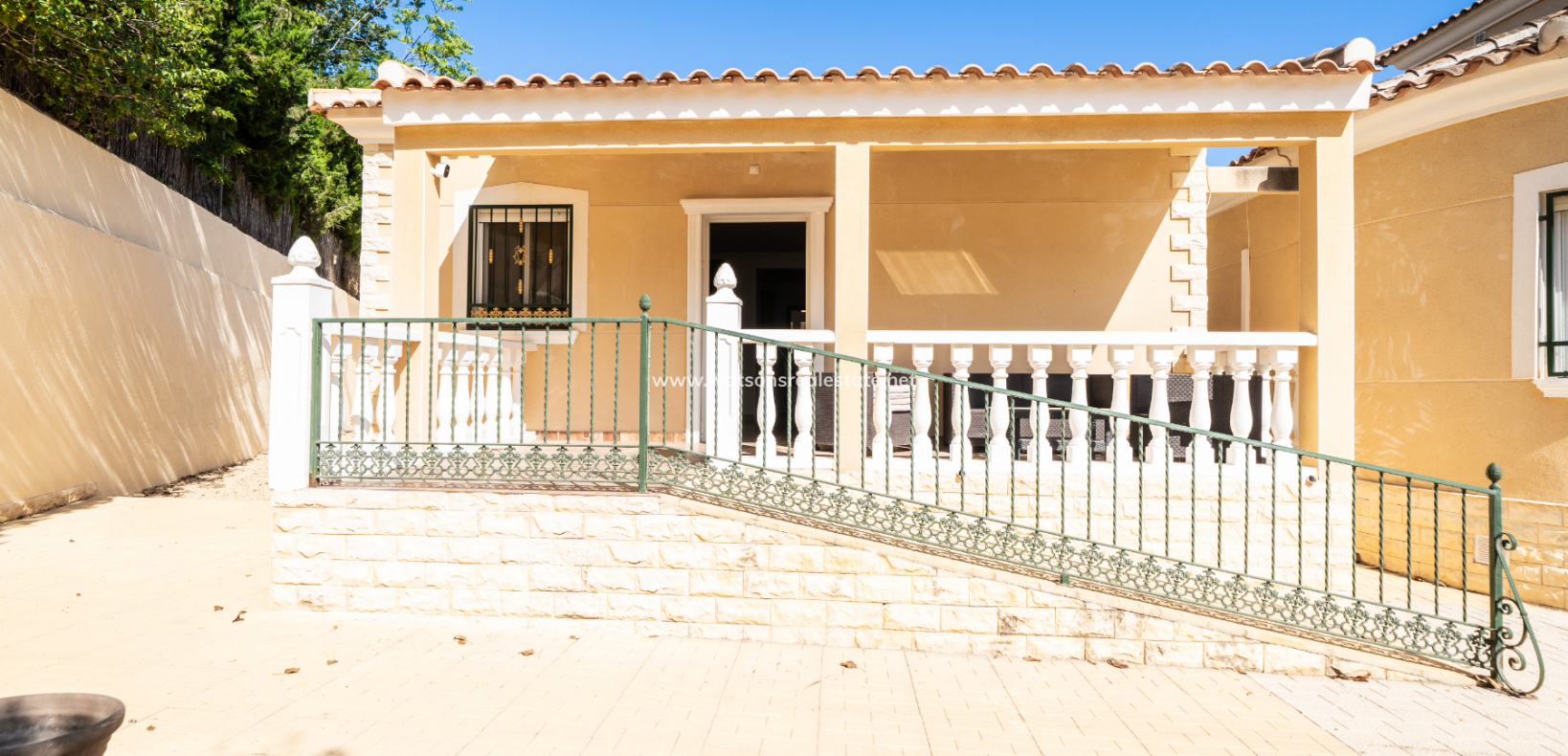 Resale - Fristaende Villa - Urb. La Marina