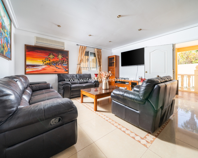 Resale - Fristaende Villa - Urb. La Marina