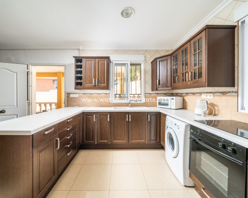 Resale - Fristaende Villa - Urb. La Marina