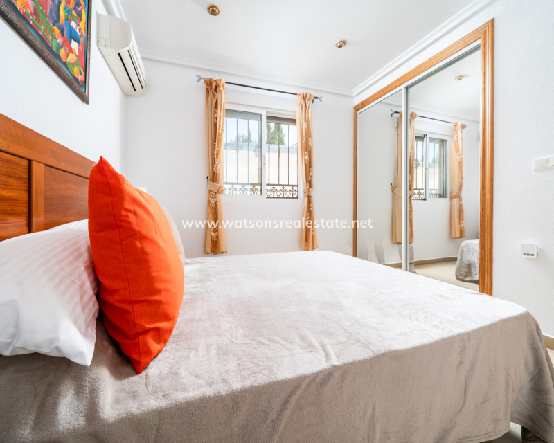 Resale - Fristaende Villa - Urb. La Marina