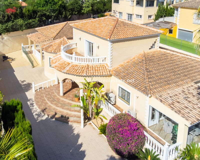 Resale - Fristaende Villa - Urb. La Marina