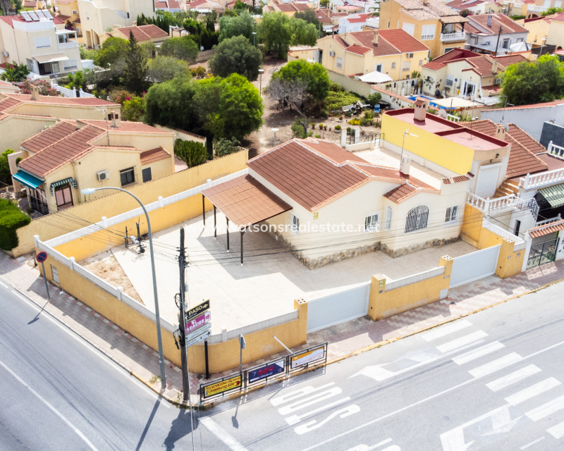 Resale - Fristaende Villa - Urb. La Marina