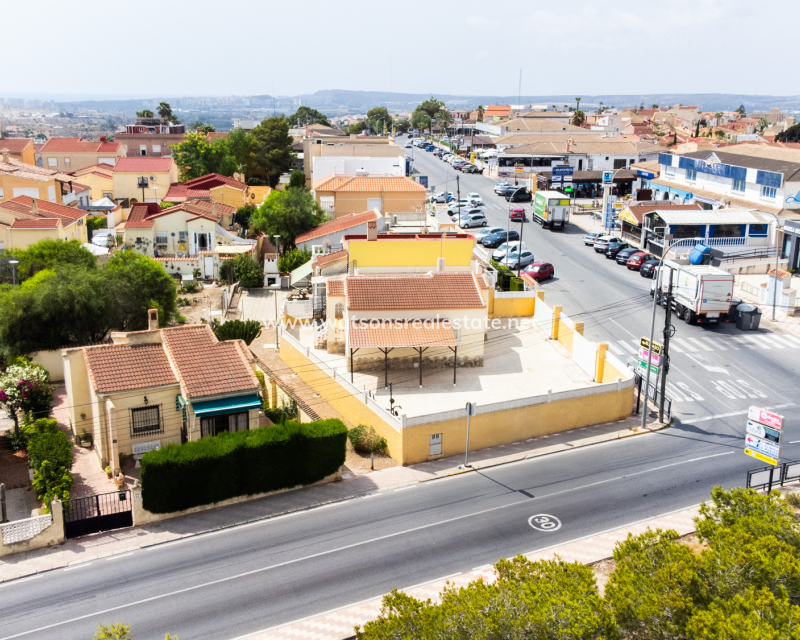 Resale - Fristaende Villa - Urb. La Marina