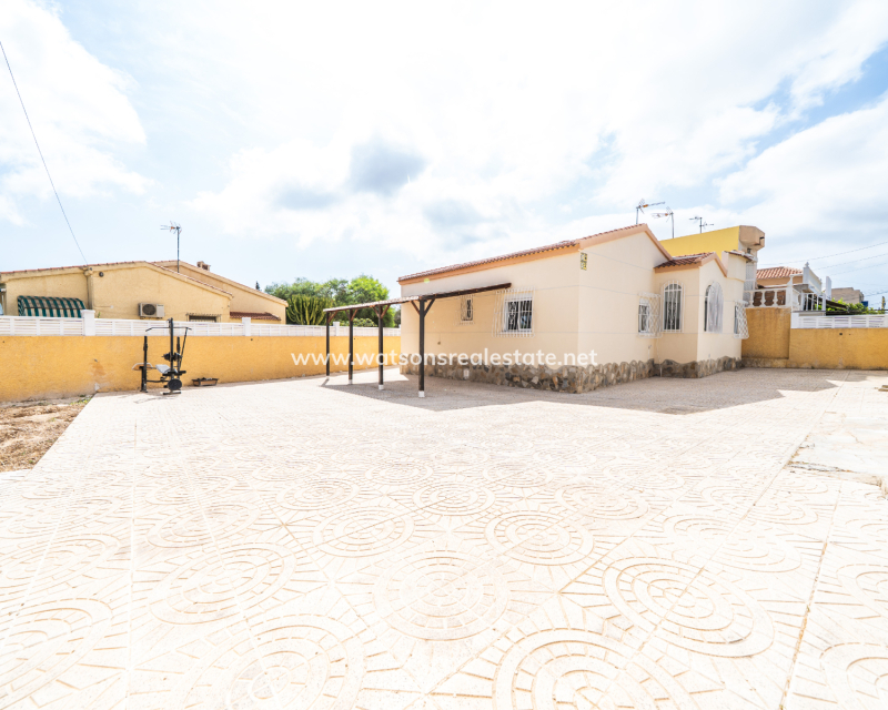 Resale - Fristaende Villa - Urb. La Marina