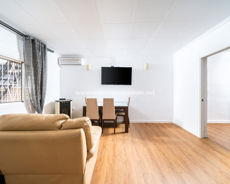 Resale - Fristaende Villa - Urb. La Marina