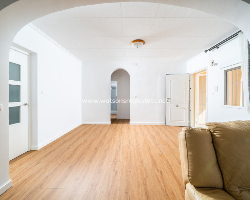 Resale - Fristaende Villa - Urb. La Marina