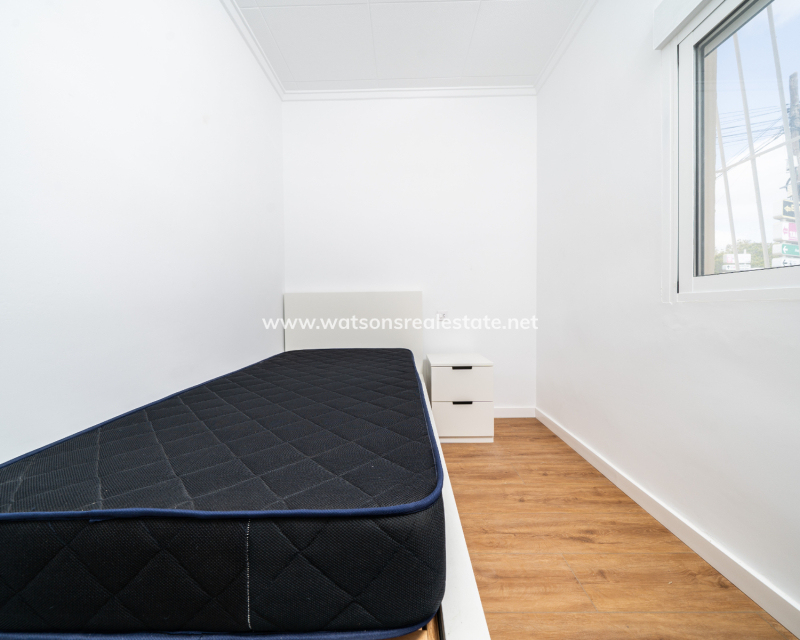 Resale - Fristaende Villa - Urb. La Marina