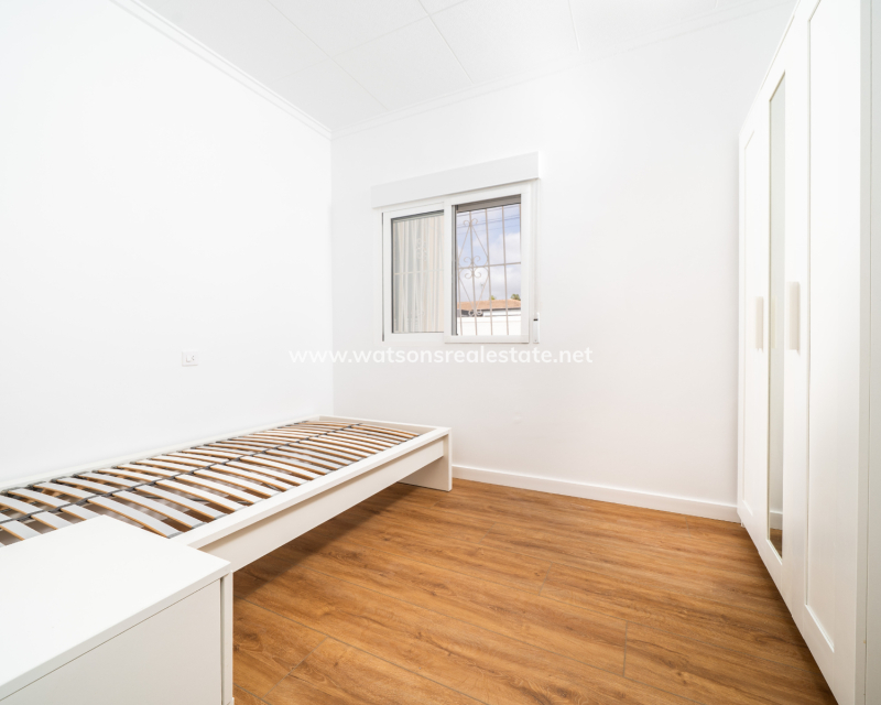 Resale - Fristaende Villa - Urb. La Marina