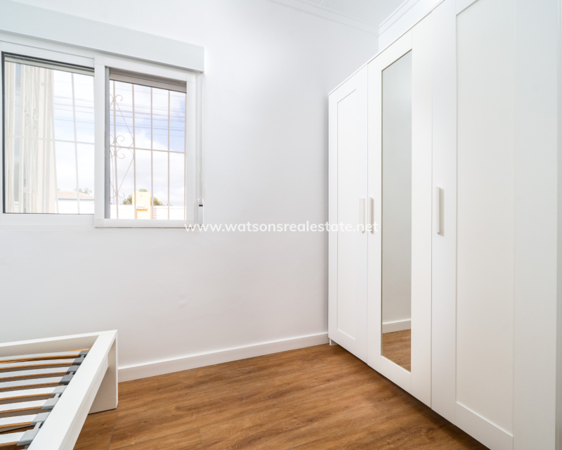 Resale - Fristaende Villa - Urb. La Marina