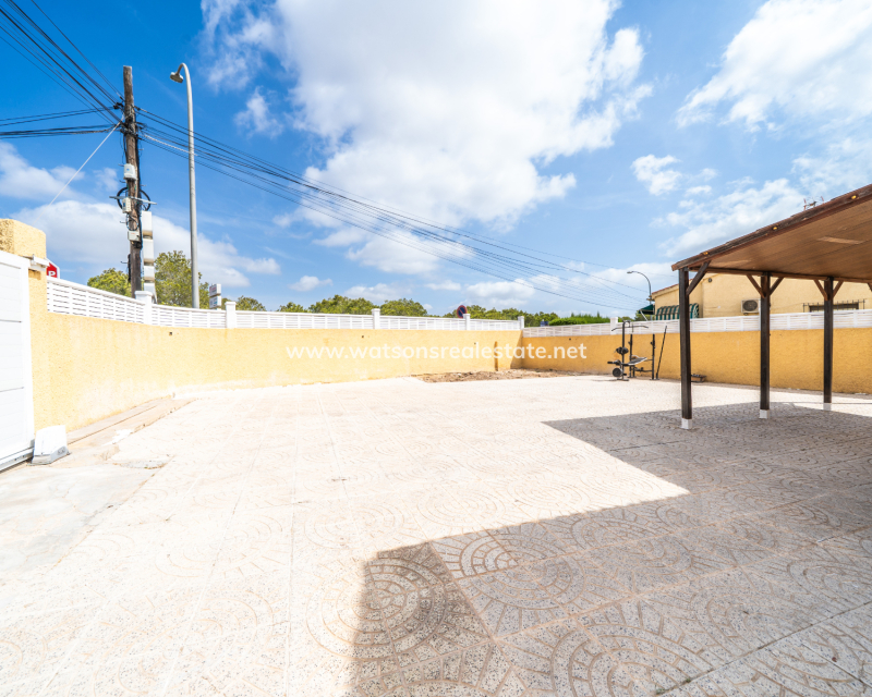 Resale - Fristaende Villa - Urb. La Marina