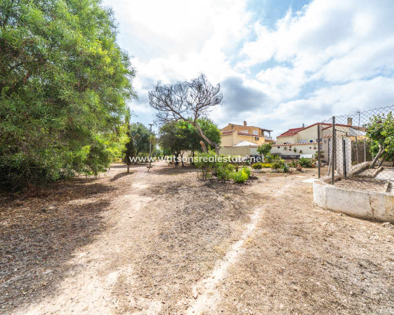 Resale - Fristaende Villa - Urb. La Marina