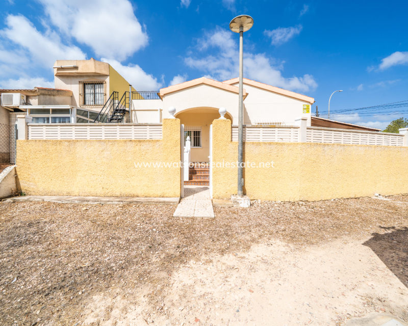 Resale - Fristaende Villa - Urb. La Marina
