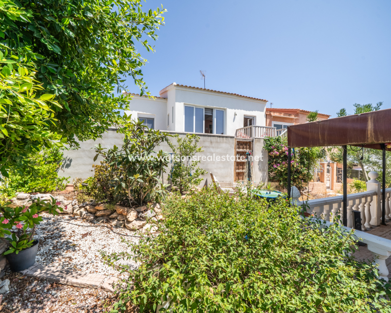 Resale - Fristaende Villa - Urb. La Marina