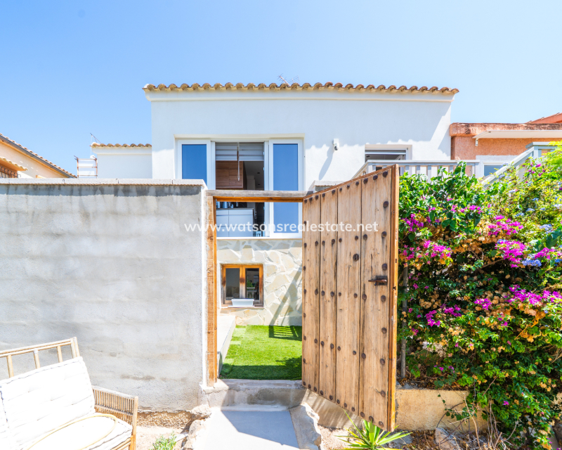 Resale - Fristaende Villa - Urb. La Marina