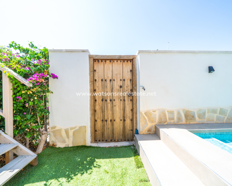 Resale - Fristaende Villa - Urb. La Marina